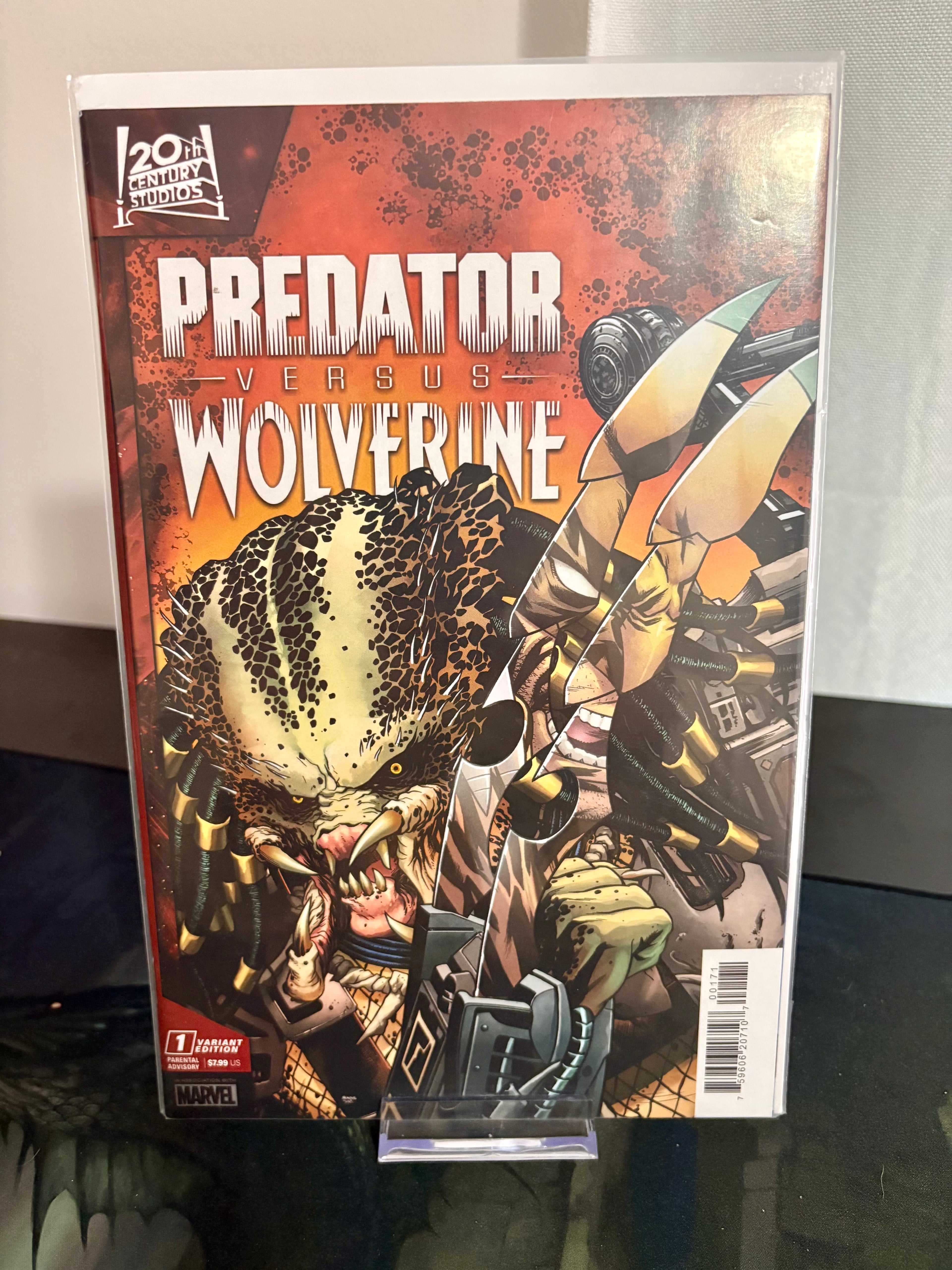 Predator vs Wolverine - Mike McKone Homage Variant